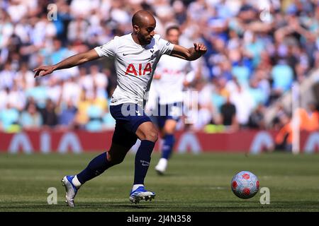 London, Großbritannien. 16. April 2022. Lucas Moura von Tottenham Hotspur in Aktion.Premier League Spiel, Tottenham Hotspur gegen Brighton & Hove Albion am Samstag, 16.. April 2022, im Tottenham Hotspur Stadium in London. Dieses Bild darf nur für redaktionelle Zwecke verwendet werden. Nur zur redaktionellen Verwendung, Lizenz für kommerzielle Nutzung erforderlich. Keine Verwendung bei Wetten, Spielen oder Veröffentlichungen in einem Club/einer Liga/einem Spieler. PIC von Steffan Bowen/Andrew Orchard Sports Photography/Alamy Live News Credit: Andrew Orchard Sports Photography/Alamy Live News Stockfoto