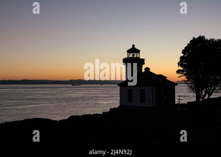 Leuchtturm auf der Insel San Juan bei Sonnenuntergang Stockfoto