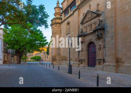 Sonnenaufgang Ansicht von Sacra Capilla del Salvador in der spanischen Stadt Ubeda Stockfoto