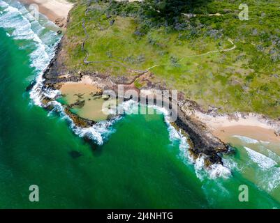 Luftaufnahme der Champagne Pools an der Ostküste von Fraser Island. Queensland, Australien Stockfoto