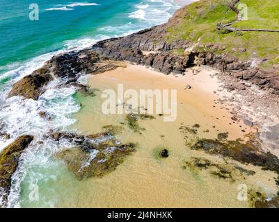 Luftaufnahme der Champagne Pools an der Ostküste von Fraser Island. Queensland, Australien Stockfoto