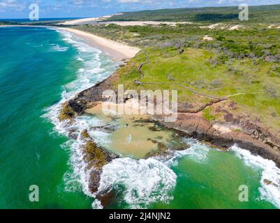 Luftaufnahme der Champagne Pools an der Ostküste von Fraser Island. Queensland, Australien Stockfoto