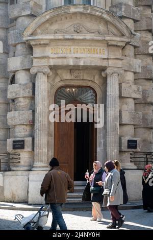 Türkei, Istanbul, Eminönü, Vakif Hani Sokak/Findikci Remzi Sokak, Deutsche Orientbank, Haupteingang Stockfoto