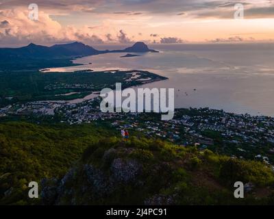 Mauritius, Blick vom Berg bei Sonnenuntergang, Black River Gorges National Park Mauritius bei Sonnenuntergang Stockfoto