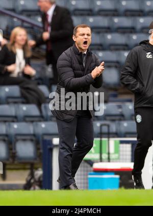 Glasgow, Großbritannien. 07. April 2022. Scottish Cup Halbfinale - Heart of Midlothian FC gegen Hibernian FC 07/04/2022 Pic Shows: HibsÕ-Manager Shaun Maloney ruft seinem Team Anweisungen zu, während Hearts im Halbfinale des Scottish Cup in Hampden Park, Glasgow, gegen Hibs treten Kredit: Ian Jacobs/Alamy Live News Stockfoto