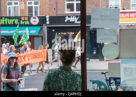 XR verpflichtet sich, in London vier Brücken zu übernehmen, darunter Westminster, Lambeth, Waterloo & Blackfriars Bridge und die Front der Tate Modern Stockfoto