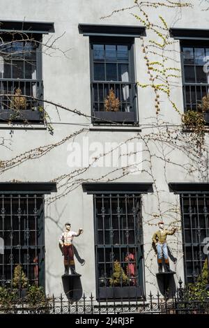 Die East 19. Street liegt im Gramercy Park Historic District in der Nähe von New York City, USA 2022 Stockfoto