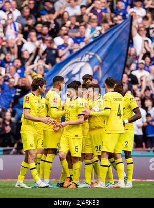 LONDON, GROSSBRITANNIEN. APR 17. Ruben Loftus-Cheek von Chelsea feiert nach dem Treffer beim FA Cup-Spiel zwischen Chelsea und Crystal Palace im Wembley Stadium, London, am Sonntag, 17.. April 2022. (Kredit: Federico Maranesi | MI Nachrichten) Kredit: MI Nachrichten & Sport /Alamy Live Nachrichten Stockfoto