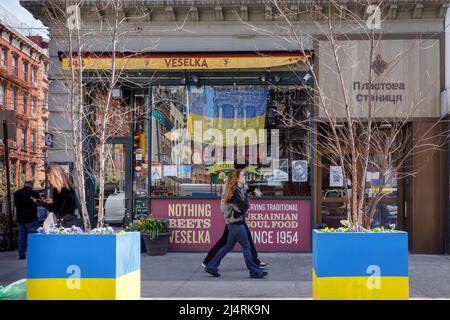 Veselka, das ikonische ukrainische Restaurant im East Village, bekannt für Borscht und Zentrum der ukrainischen Gemeinde. New York, NY, USA. Stockfoto