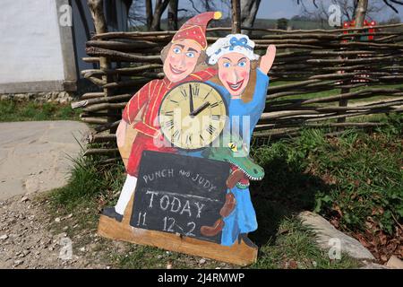 Eine Punch and Judy Show im Weald & Downland Museum in Singleton, Chichester, West Sussex, Großbritannien. Stockfoto