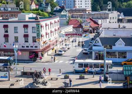 Ketchikan Alaska Downtown Mit Dem Willkommensschild Auf Der Mission Street Ketchikan Salmon Capital Of The World Stockfoto