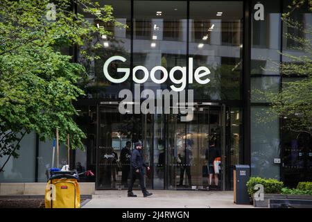 London, Großbritannien. 14. April 2022. Außenansicht des Eingangs zu den Büros von Google - King's Cross im Zentrum von London. (Foto von Dinendra Haria /SOPA Images/Sipa USA) Quelle: SIPA USA/Alamy Live News Stockfoto