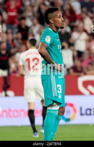 Sevilla, Spanien. 17. April 2022. La Liga Spanisches Fußballspiel La Liga Sevilla vs Real Madrid im Ramon sanchez Pizjuan Stadion, Sevilla 17 April, 2022 Militao 900/Cordon Pressequelle: CORDON PRESS/Alamy Live News Stockfoto