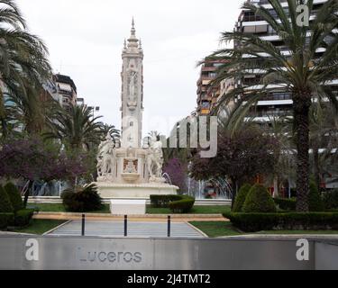 Fontain auf dem Luceros-Platz in Alicante, Spanien Stockfoto