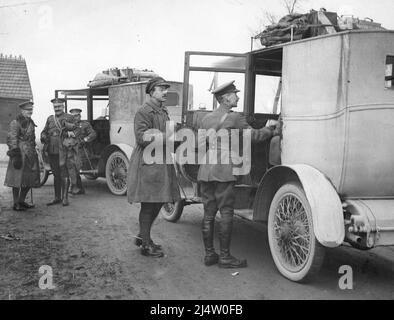 Divisionskommandeur Primo de Ribera und Brigadegeneral Martinez Anido verlassen die Front Stockfoto