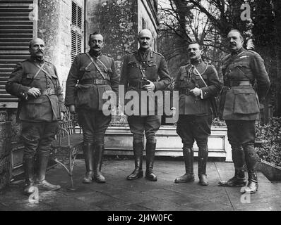 Spanische Generäle besuchen General Sir Edmund Allenby von 3. amy auf Chateau Brias in Frankreich. Zu den Spaniern gehören General Primo de Rivera, General Aranaz und Brigadier-General Martinez Anido Stockfoto