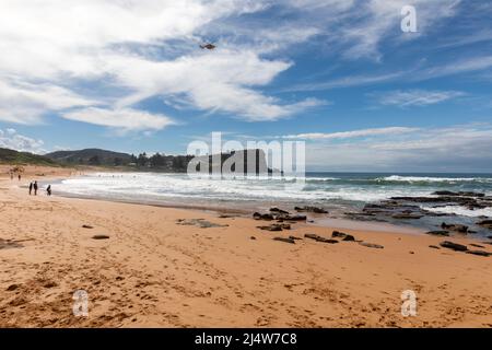 Avalon Beach an der Ostküste von Sydney an einem sonnigen Herbsttag, Sydney, NSW, Australien Stockfoto