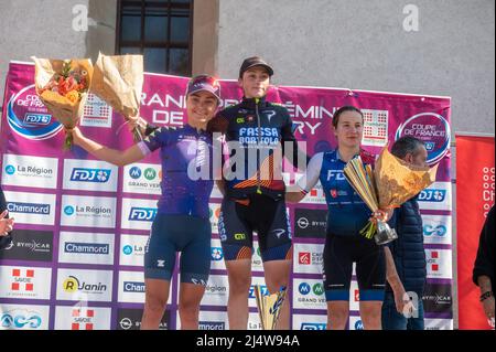 BAUERNFEIND Ricarda Canyon//SRAM Generation, TONETTI Cristina Top Girls Fassa Bortolo und Jade WIEL FDJ Nouvelle-Aquitaine Futuroscope während des Grand Prix der Frauen in Chambery 2022, des französischen Elite-Cup-Radrennens am 17. April 2022 in Chambéry-le-Vieux, Frankreich - Foto Florian Frison / DPPI Stockfoto