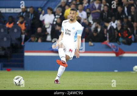 William Saliba aus Marseille während des Fußballspiels der französischen Ligue 1 zwischen Paris Saint-Germain (PSG) und Olympique de Marseille (OM) am 17. April 2022 im Stadion Parc des Princes in Paris, Frankreich - Foto: Jean Catuffe/DPPI/LiveMedia Stockfoto