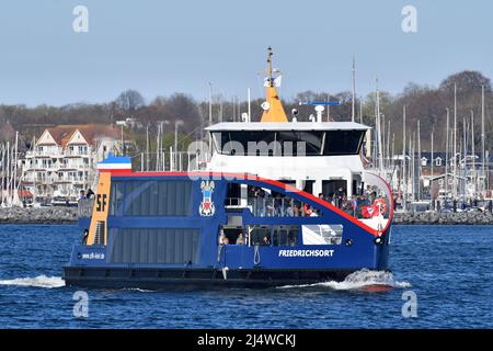 Eine neue Fähre nach Kiel: Hybrid-Fähre FRIEDRICHSORT operarint vor Laboe Stockfoto