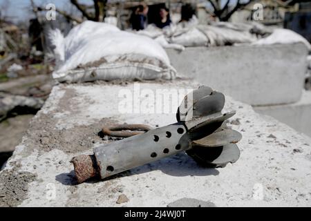 Nicht exklusiv: TSCHERNIW, UKRAINE - 15. APRIL 2022 - die Folgen der Bombardierungen durch russische Truppen sind in Tscherniw, im Norden der Ukraine, zu sehen. Stockfoto