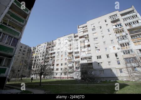 Nicht exklusiv: TSCHERNIW, UKRAINE - 15. APRIL 2022 - die Folgen der Bombardierungen durch russische Truppen sind in Tscherniw, im Norden der Ukraine, zu sehen. Stockfoto