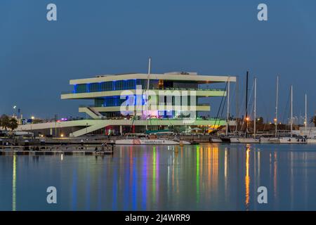 America's Cup Building, Marina Real Juan Carlos I (Juan Carlos I Royal Marine), Valencia, Bundesland Valencia, Spanien Stockfoto