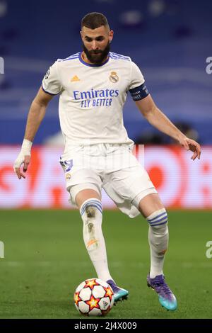 Madrid, Spanien, 12.. April 2022. Karim Benzema von Real Madrid während des UEFA Champions League-Spiels im Bernabeu, Madrid. Bildnachweis sollte lauten: Jonathan Moscrop / Sportimage Stockfoto