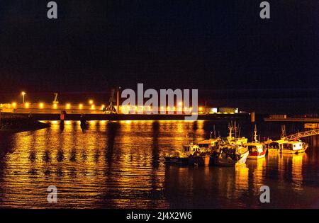 Der Fischerhafen des Hafens von Le Havre bei Nacht, Frankreich Stockfoto