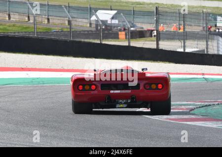 Scarperia, 3. April 2022: Ferrari 312 P Jahr 1969 ex Pedro Rodriguez im Einsatz während des Mugello Classic 2022 auf dem Kurs von Mugello in Italien. Stockfoto