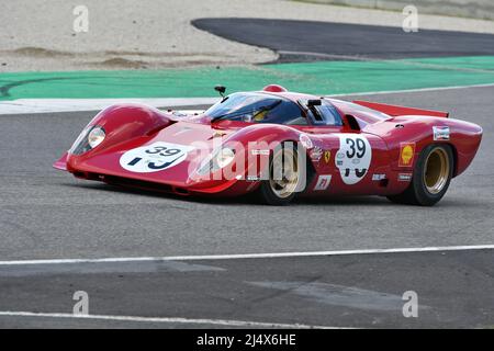 Scarperia, 3. April 2022: Ferrari 312 P Jahr 1969 ex Pedro Rodriguez im Einsatz während des Mugello Classic 2022 auf dem Kurs von Mugello in Italien. Stockfoto