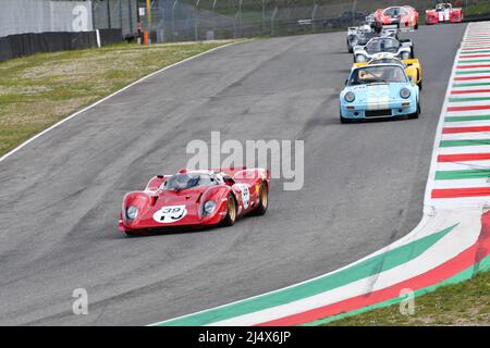 Scarperia, 3. April 2022: Ferrari 312 P Jahr 1969 ex Pedro Rodriguez im Einsatz während des Mugello Classic 2022 auf dem Kurs von Mugello in Italien. Stockfoto