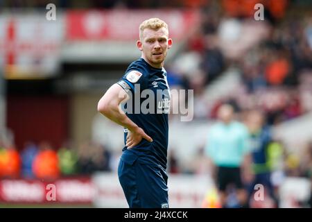 Middlesbrough, Großbritannien. 18. April 2022. Lewis O'Brien #8 von Huddersfield Town in Middlesbrough, Vereinigtes Königreich am 4/18/2022. (Foto von Ben Early/News Images/Sipa USA) Quelle: SIPA USA/Alamy Live News Stockfoto