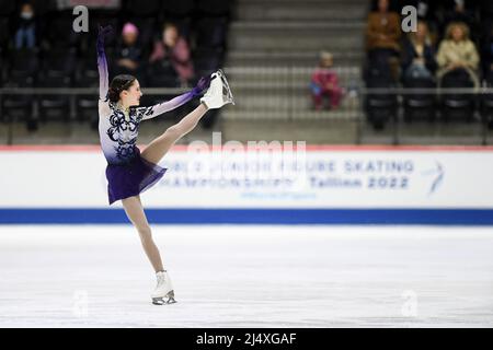 Isabeau LEVITO (USA), während des Freilaufens der Frauen, bei den ISU-Junioren-Eiskunstlauf-Weltmeisterschaften 2022, in der Tondiraba Ice Hall, am 17. April 2022 in Tallinn, Estland. (Foto von Raniero Corbelletti/AFLO) Stockfoto