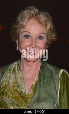 Michael Learned nimmt am 17. September 2000 an der Eröffnungsnacht von Gore Vidals „The Best man“ im Virginia Theatre in New York City Teil. Foto: Henry McGee/MediaPunch Stockfoto