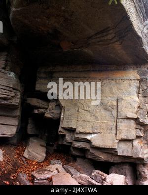 Dorf Sitovo, alte Sitovo-Schrift, ein Felsentext ist eine Inschrift, die noch nicht zufriedenstellend übersetzt werden konnte. Es entstand vor etwa 6.500 Jahren. Stockfoto