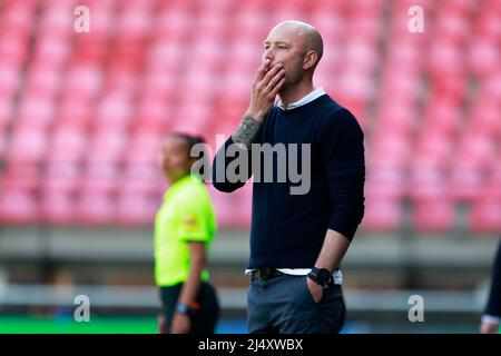 NIJMEGEN, NIEDERLANDE - 18. APRIL: Trainer Danny Schenkel von Ajax beim Frauen-TOTO-KNVB-Pokalfinale zwischen PSV und Ajax am 18. April 2022 im Goffertstadion in Nijmegen, Niederlande (Foto: Broer van den Boom/Orange Picles) Stockfoto