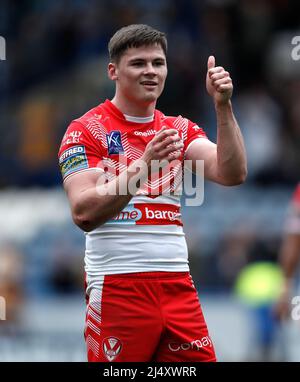 St Helens' Jack Welsby feiert nach dem Betfred Super League-Spiel im John Smith's Stadium, Huddersfield. Bilddatum: Montag, 18. April 2022. Stockfoto