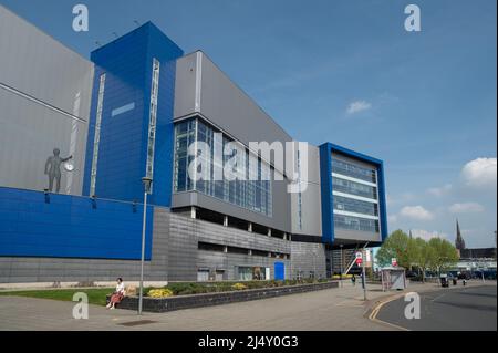 Ehemaliges Ikea-Gebäude in Coventry, Großbritannien. Jetzt umbestimmt, um Sammlungen des Arts Council England zu beherbergen, und auch als Basis für City of Culture 2021. Stockfoto