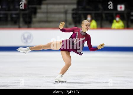 Linnea CEDER (FIN), während des Freilaufens der Frauen, bei den ISU-Junioren-Eiskunstlauf-Weltmeisterschaften 2022, in der Tondiraba Ice Hall, am 17. April 2022 in Tallinn, Estland. Quelle: Raniero Corbelletti/AFLO/Alamy Live News Stockfoto