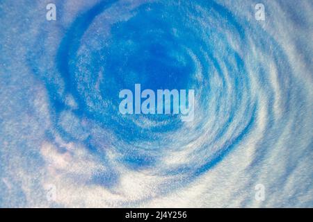 Abstrakte Illusion Kunst blau malen Hintergrund mit einer flüssigen flüssigen Textur Stockfoto
