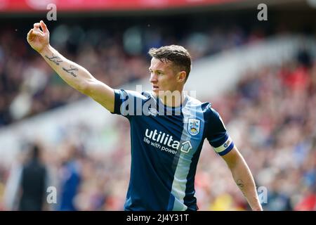 Middlesbrough, Großbritannien. 18. April 2022. Jonathan Hogg #6 of Huddersfield Town in Middlesbrough, Vereinigtes Königreich am 4/18/2022. (Foto von Ben Early/News Images/Sipa USA) Quelle: SIPA USA/Alamy Live News Stockfoto