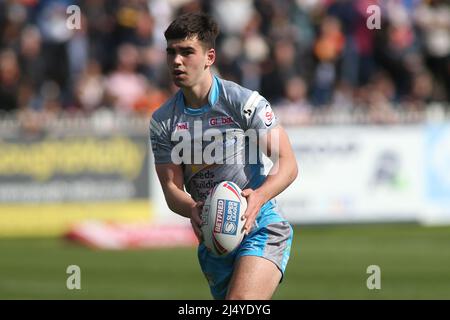 Castleford, Großbritannien. 18. April 2022. The Mend-A-Hose Jungle, Castleford, West Yorkshire, 18.. April 2022. Betfred Super League Castleford Tigers vs Leeds Rhinos Jack Sinfield of Leeds Rhinos Credit: Touchlinepics/Alamy Live News Stockfoto