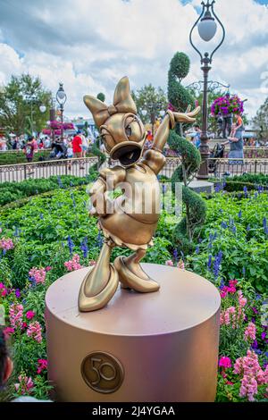 Daisy Duck Gold Statue 50. Anniversary Disney Magic Kingdom Stockfoto