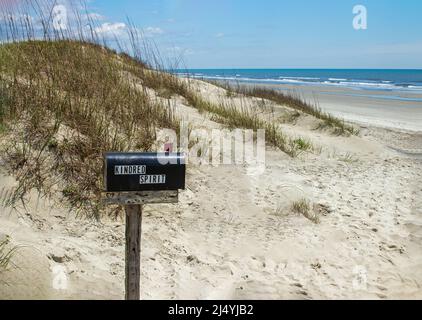 Kindred Spirit Mailbox am Sunset Beach North Carolina Stockfoto