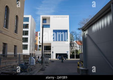 Berlin, Deutschland. 18. April 2022. Das Collegium Hungaricum Berlin (CHB) fördert als Kulturreferat der Ungarischen Botschaft in Berlin und als Teil des Netzwerks ungarischer Kulturinstitute weltweit den kulturellen und akademischen Austausch zwischen Ungarn und Deutschland. (Bild: © Michael Kuenne/PRESSCOV über ZUMA Press Wire) Stockfoto