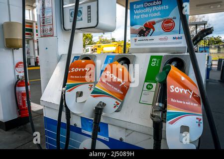 Brisbane, Queensland, Australien - Schild „Schlauch nicht in Gebrauch“ an einer Tankstelle Stockfoto