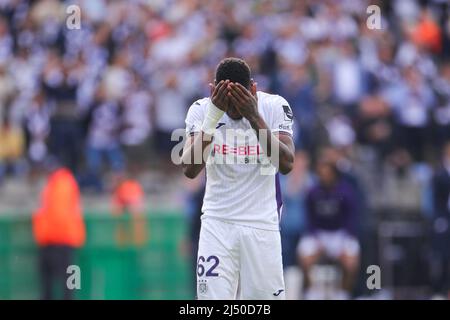 Brüssel, Belgien. 18. April 2022. Gents Michael Murillo Gesten während des Croky Cup 2022 Finalmatches zwischen KAA Gent und RSC Anderlecht, in Brüssel, Belgien, 18. April 2022. Quelle: Zheng Huansong/Xinhua/Alamy Live News Stockfoto