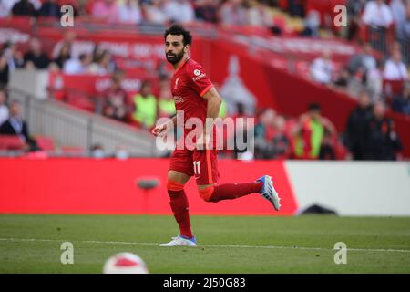 London, Großbritannien. 16. April 2022. Mohamed Salah (L) beim Halbfinale des Emirates FA Cup von Manchester City gegen Liverpool am 16.. April 2022 im Wembley Stadium, London, Großbritannien. Kredit: Paul Marriott/Alamy Live Nachrichten Stockfoto