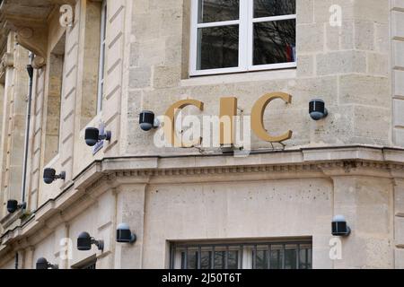 Bordeaux , Aquitaine Frankreich - 03 12 2022 : cic Bank Zeichen Text und Logo Marke golden auf Büro Wand Agentur Stockfoto